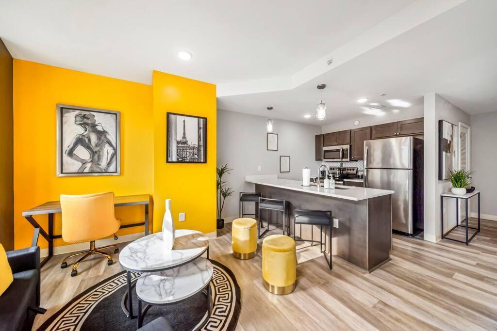 Heart Of Dt With Free Pool & Steam Plus Gym Luxe 812 Κλίβελαντ Εξωτερικό φωτογραφία