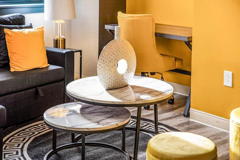 Heart Of Dt With Free Pool & Steam Plus Gym Luxe 812 Κλίβελαντ Εξωτερικό φωτογραφία